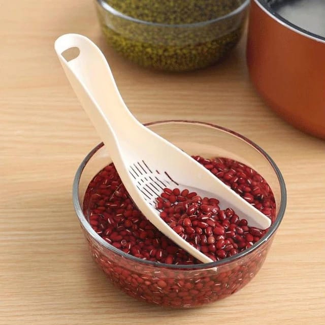 Multifunctional Filter Spoon - Kitchen Durable Rice Sieve Washing Spoon - Random Colours